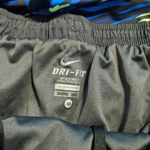 Nike Dri-Fit Running Shorts with Liner,‎ Size Medium Lot of 2 - Picture 5 of 6
